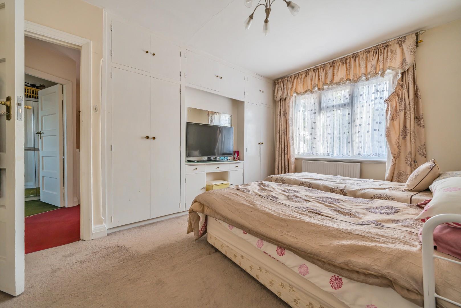 Sunnyfield, London